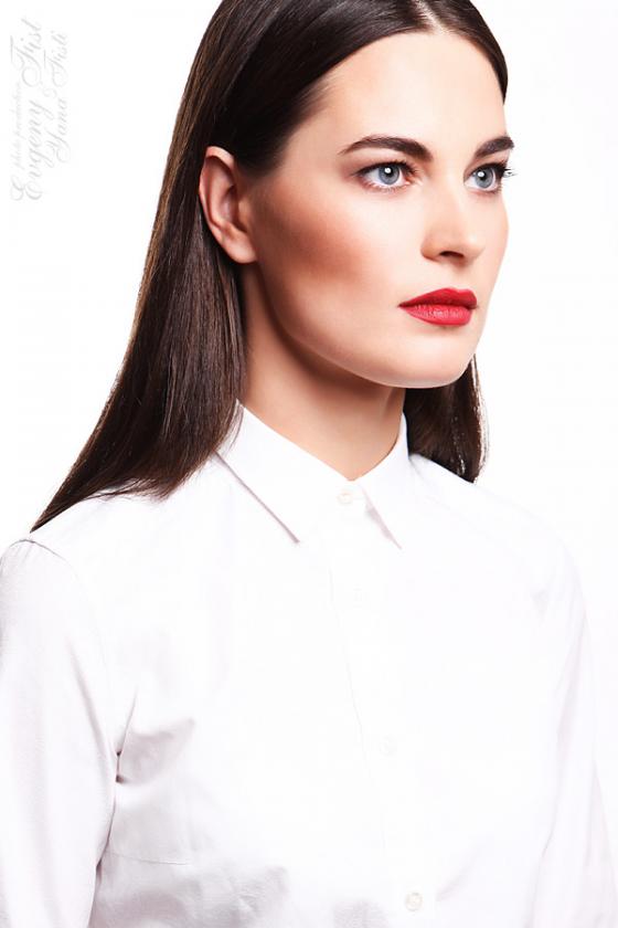 Фотосъемка в класическом стиле девушка в белой рубашке by Evgeny Fist & Yana Fisti