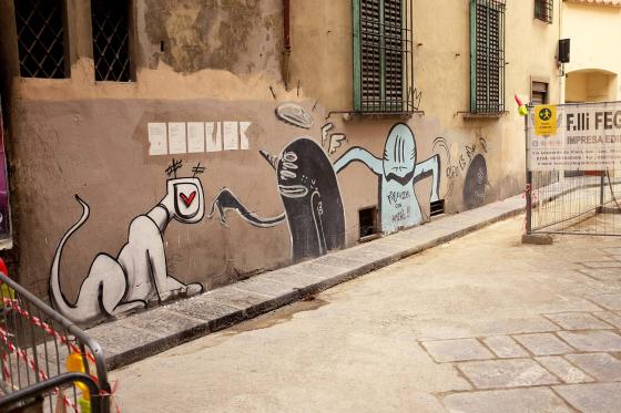 Стрит-арт на улицах города Флоренция в Италии