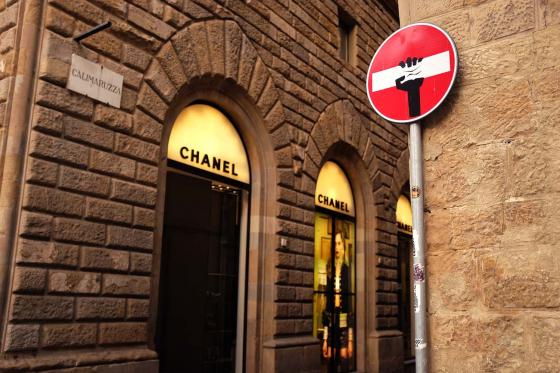 Chanel магазин в городе Флоренция в Италии