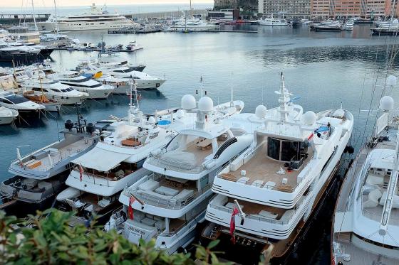 Яхты в порту Монако 